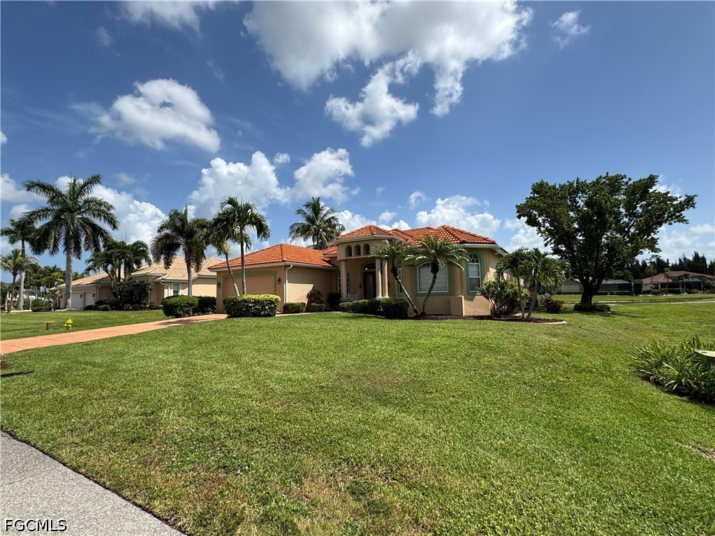 3 Bed Pool Home for Sale in Cape Royal, photo 3
