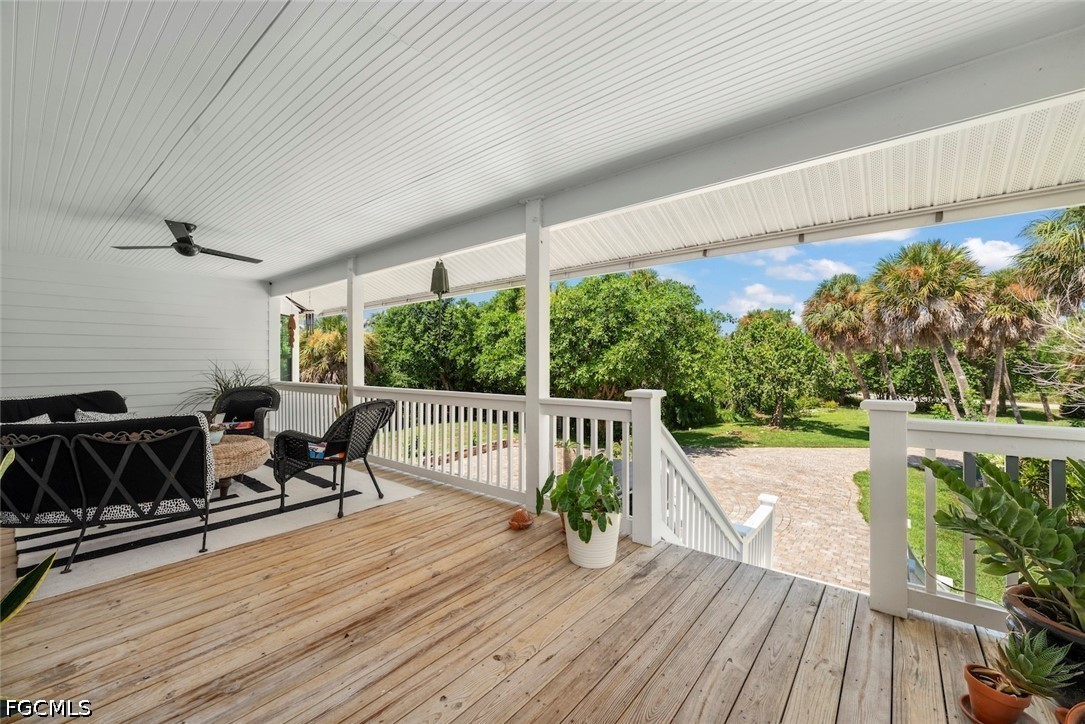 3 Bed Pool Home for Sale in Dinkins Bayou, photo 3