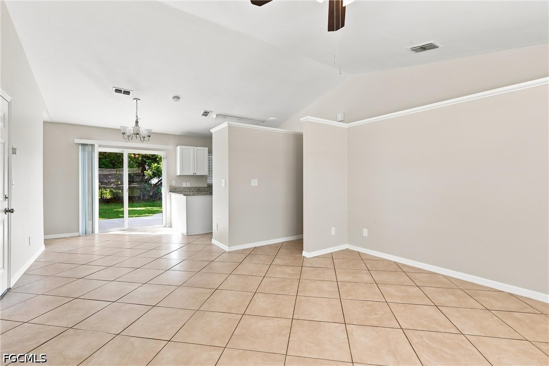 3 Bed SingleFamilyResidence for Sale in San Carlos Park, photo 3