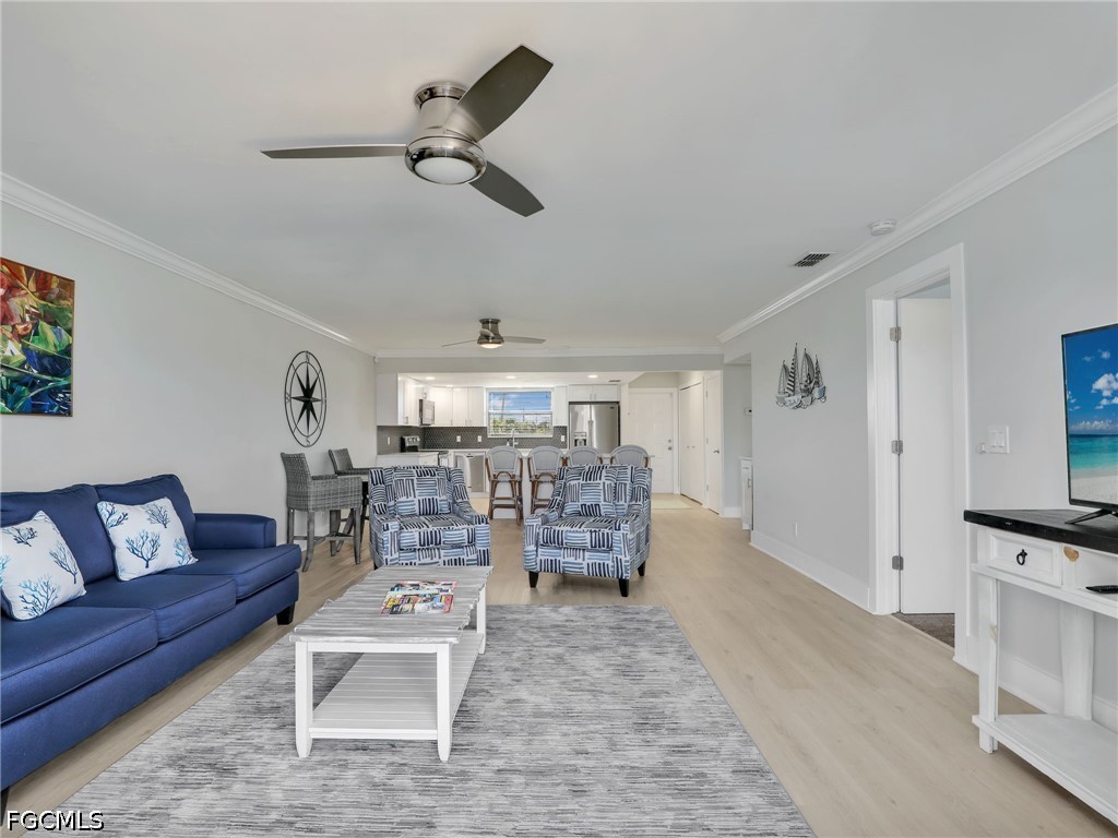 2 Bed Waterfront Home for Sale in Cape Coral, photo 3