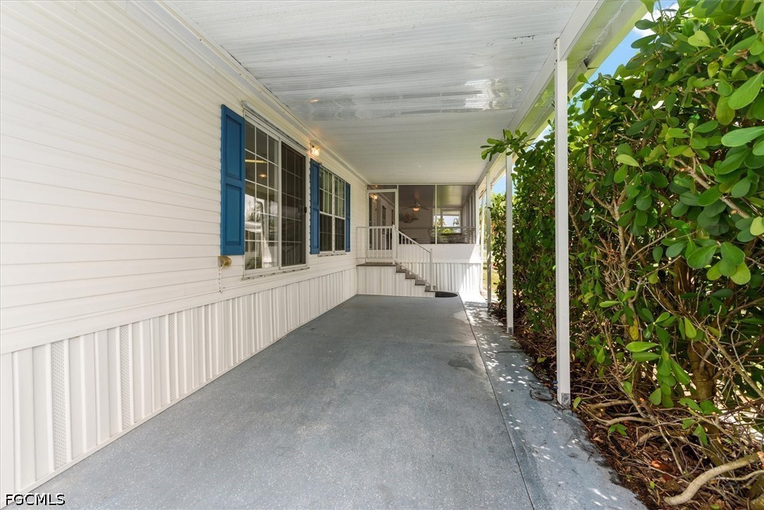 3 Bed ManufacturedHome for Sale in Fort Myers, photo 3