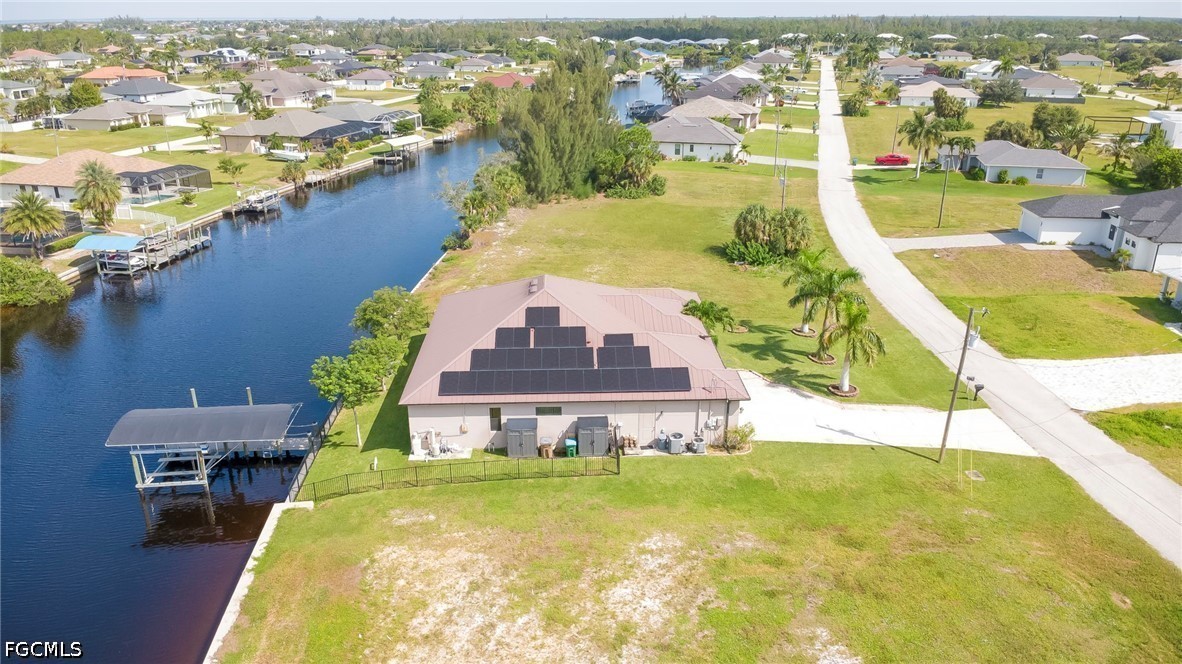 4 Bed Waterfront Home for Sale in Cape Coral, photo 3