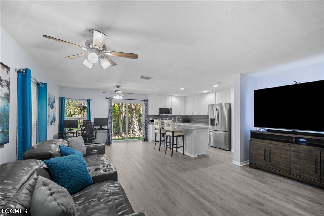 3 Bed Townhouse for Sale in Bayshore Commons, photo 3