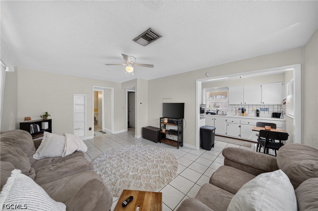 4 Bed Duplex for Sale in Cape Coral, photo 3