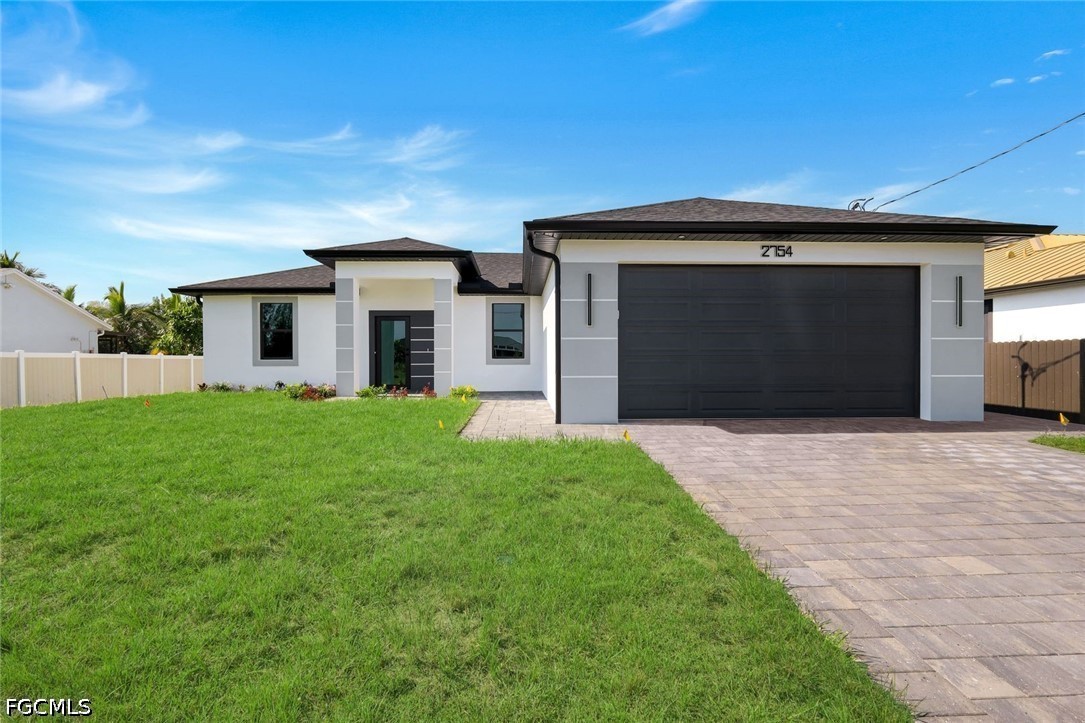 4 Bed SingleFamilyResidence for Sale in Cape Coral, photo 3