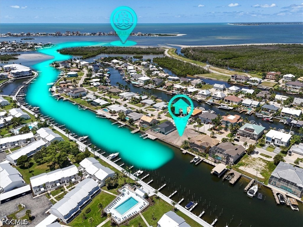 Waterfront Home for Sale in Siesta Isles, photo 3
