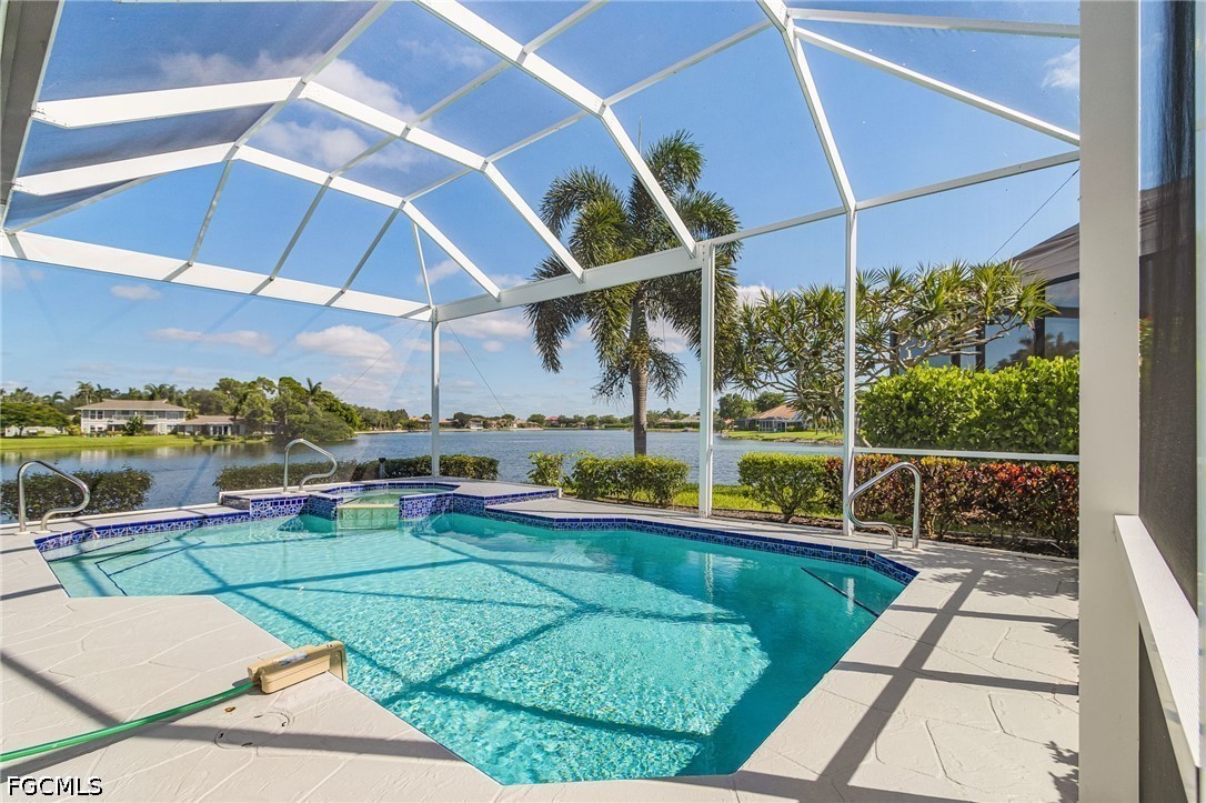3 Bed Pool Home for Sale in Harbourside, photo 3