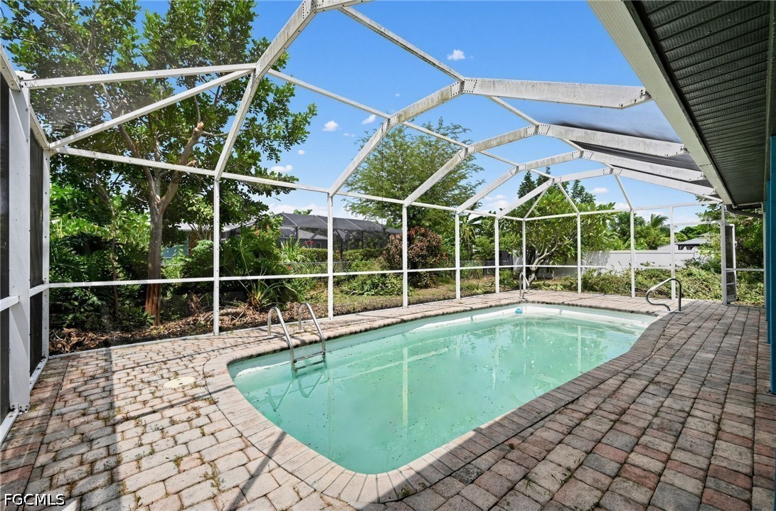 3 Bed Pool Home for Sale in Cape Coral, photo 3