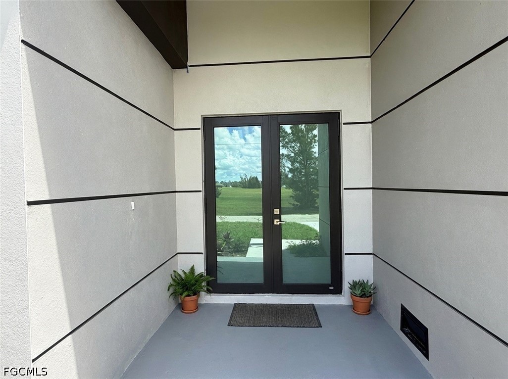 4 Bed SingleFamilyResidence for Sale in Cape Coral, photo 3