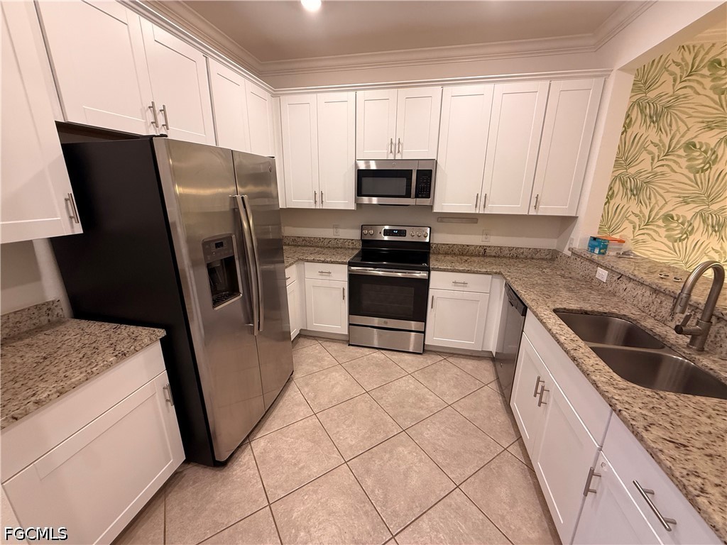 3 Bed Townhouse for Sale in Fort Myers, photo 3