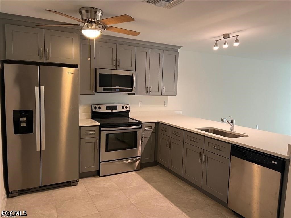 3 Bed Duplex for Sale in Fort Myers, photo 3