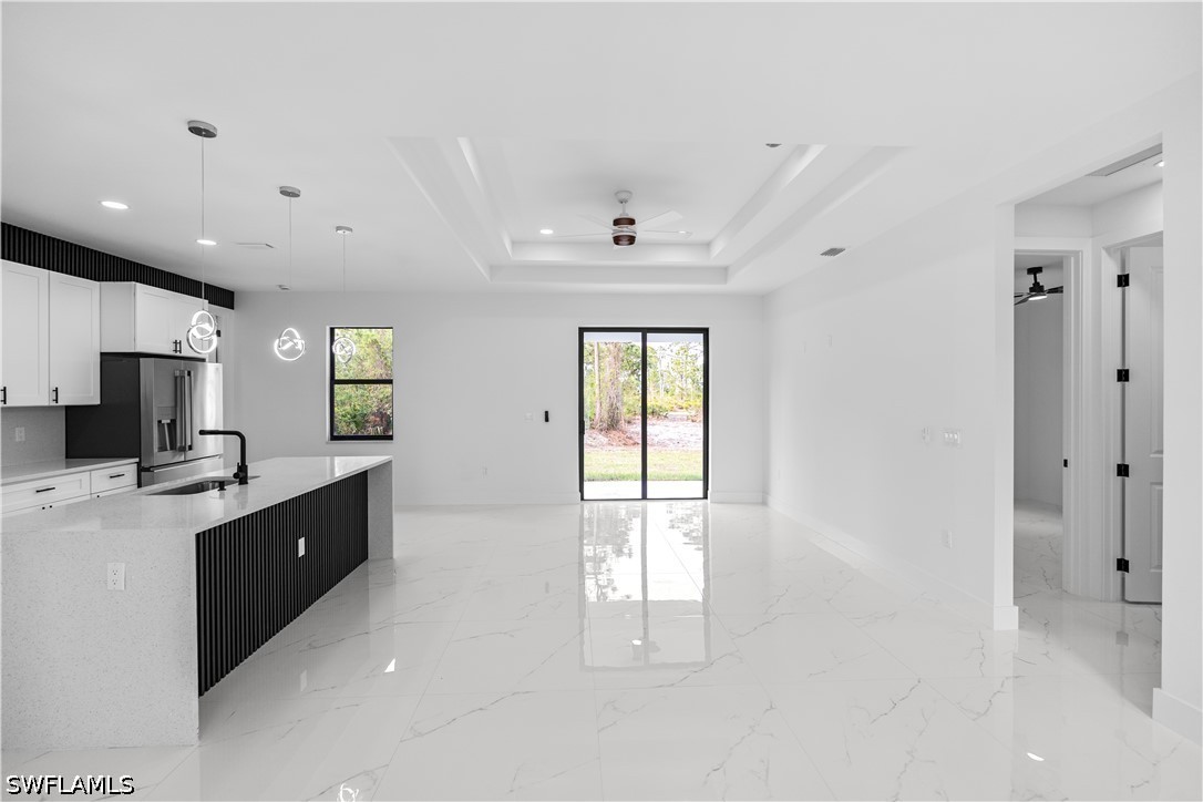 3 Bed SingleFamilyResidence for Sale in Lehigh Acres, photo 3