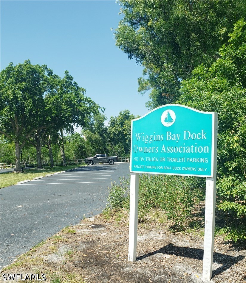 Waterfront Home for Sale in Naples, photo 3