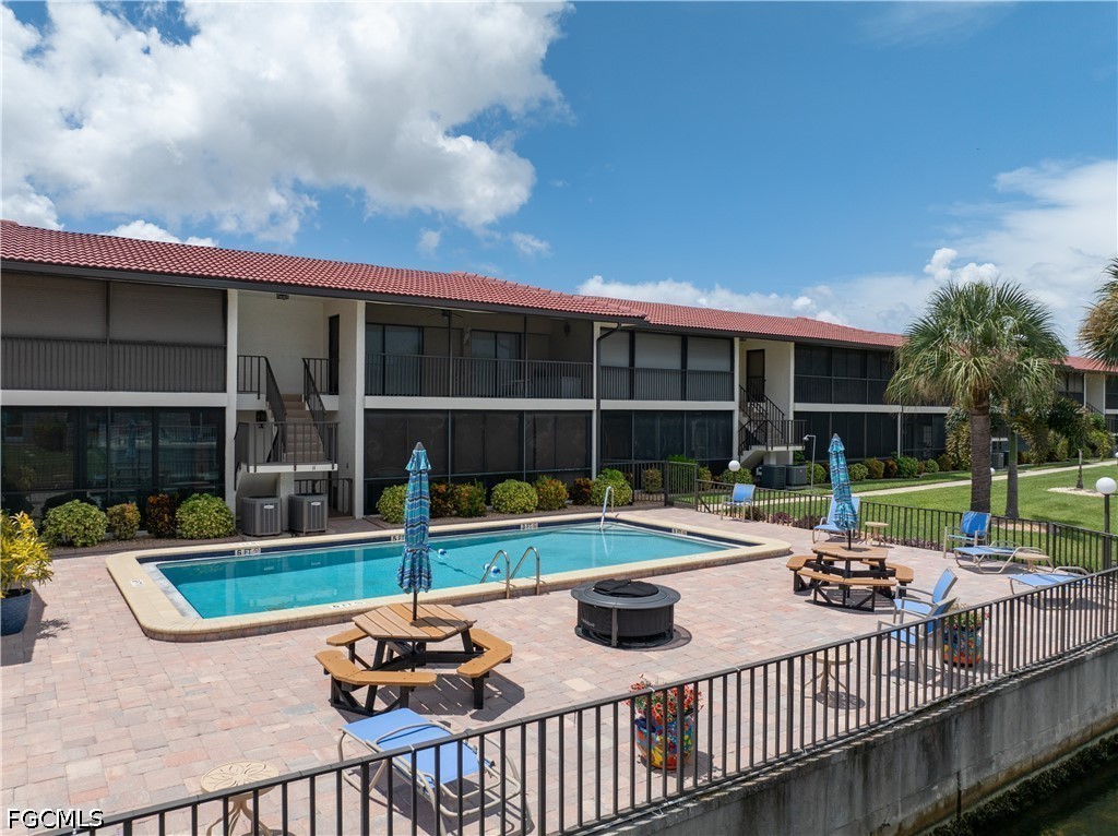 2 Bed Waterfront Home for Sale in Cape Coral, photo 3
