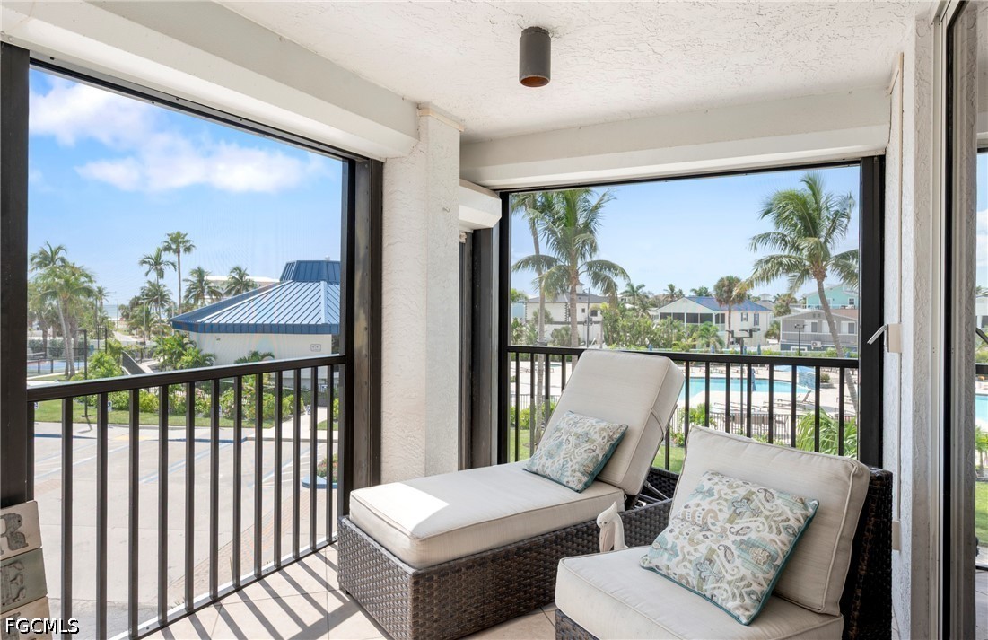 2 Bed Condominium for Sale in Fort Myers Beach, photo 3