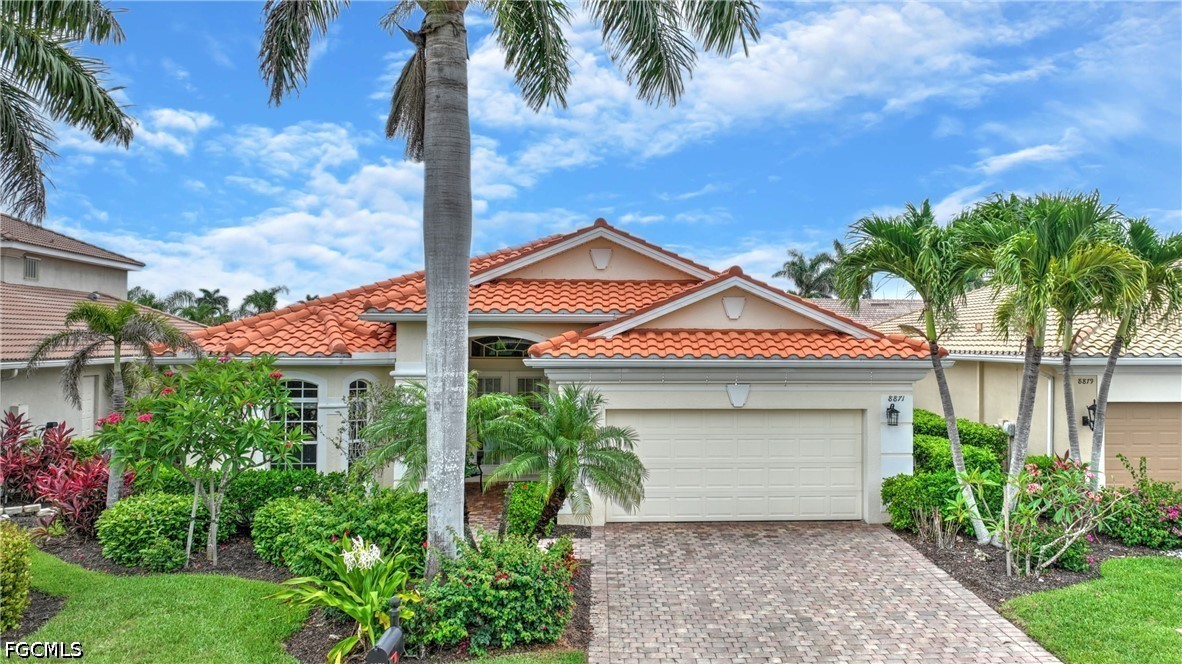 3 Bed SingleFamilyResidence for Sale in Estero, photo 3