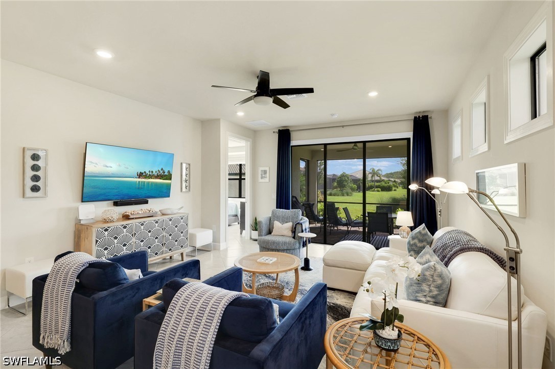 2 Bed Attached for Sale in Esplanade Lake Club, photo 3