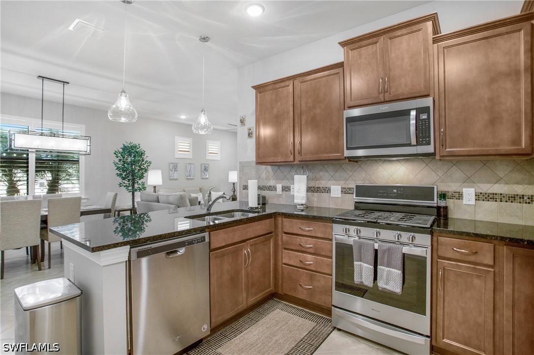 2 Bed Pool Home for Sale in Winding Cypress, photo 3