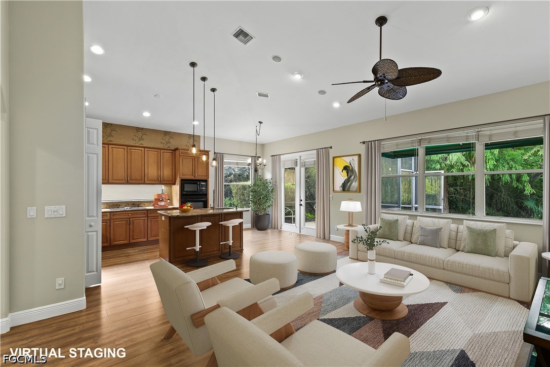 4 Bed SingleFamilyResidence for Sale in Casa Del Lago, photo 3