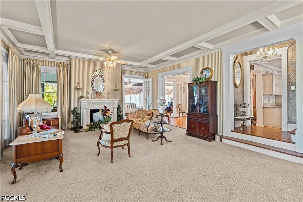 5 Bed Pool Home for Sale in Riverside, photo 3