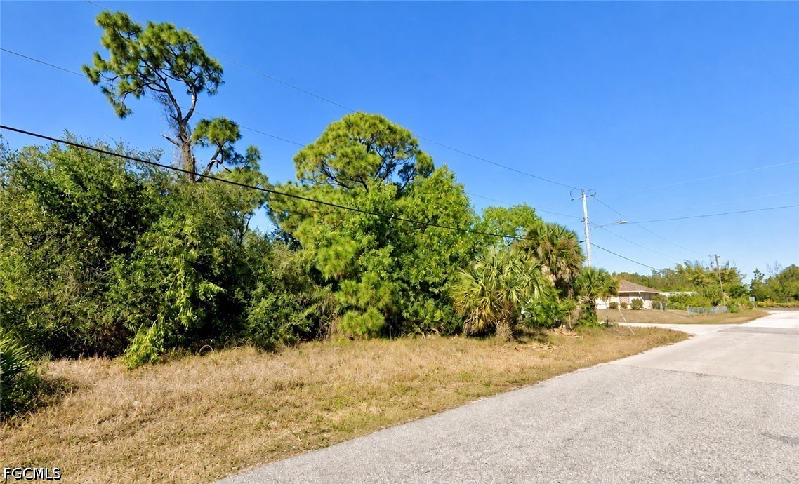 Residential for Sale in Lehigh Acres, photo 3