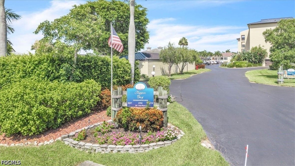 2 Bed Waterfront Home for Sale in Cape Coral, photo 3