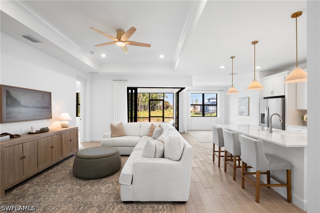 4 Bed SingleFamilyResidence for Sale in Estero, photo 3