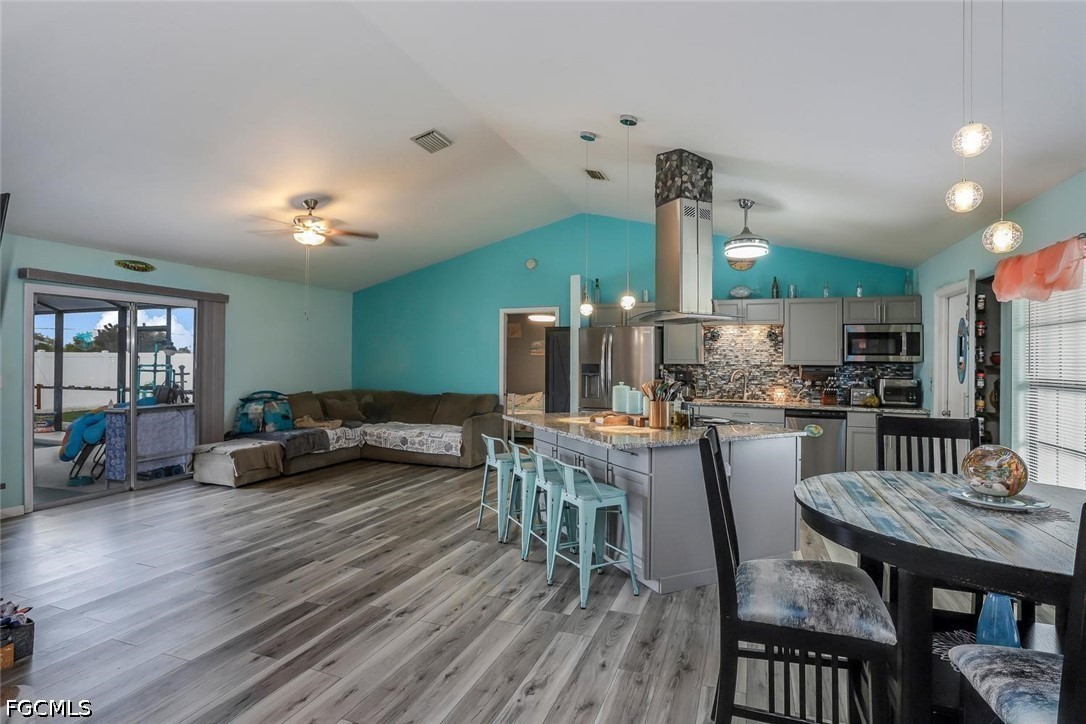 3 Bed Pool Home for Sale in Cape Coral, photo 3