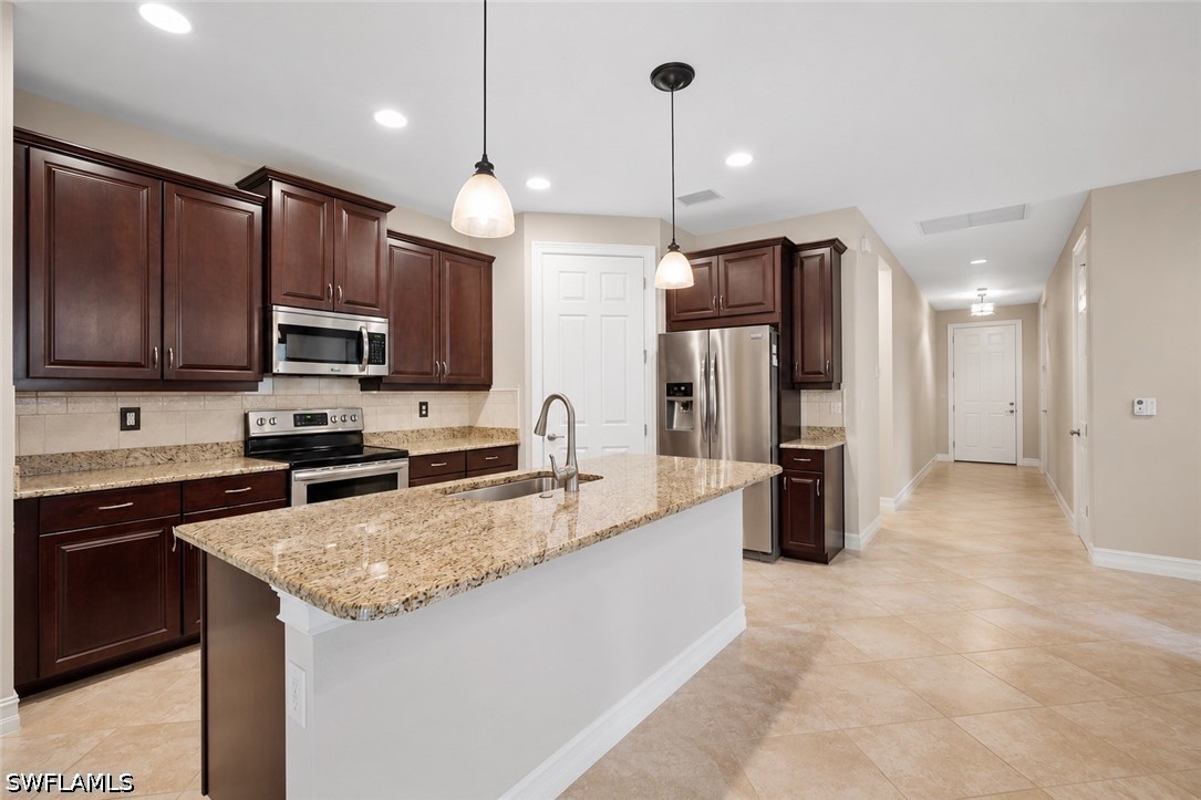 3 Bed SingleFamilyResidence for Sale in Naples, photo 3
