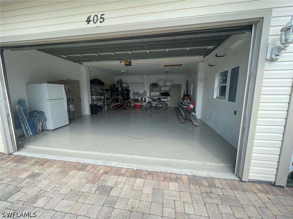 4 Bed Pool Home for Sale in Isles Of Capri, photo 3