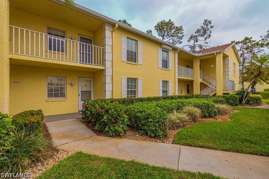 2 Bed Condominium for Sale in Naples, photo 3