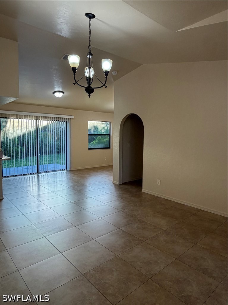 2 Bed Duplex for Sale in San Carlos Park, photo 3