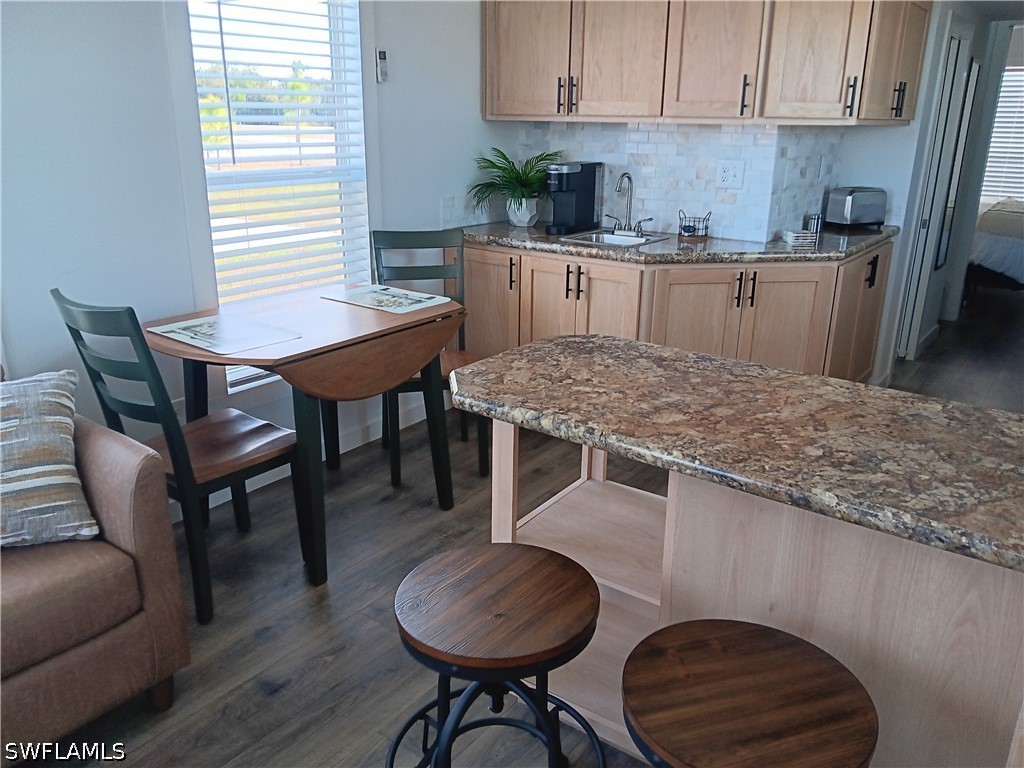 Residential for Sale in Palm Breeze, photo 3