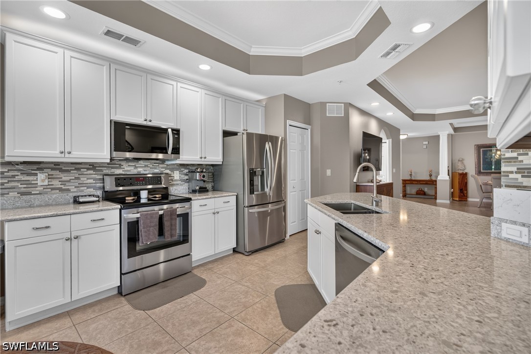 3 Bed Waterfront Home for Sale in Estero, photo 3