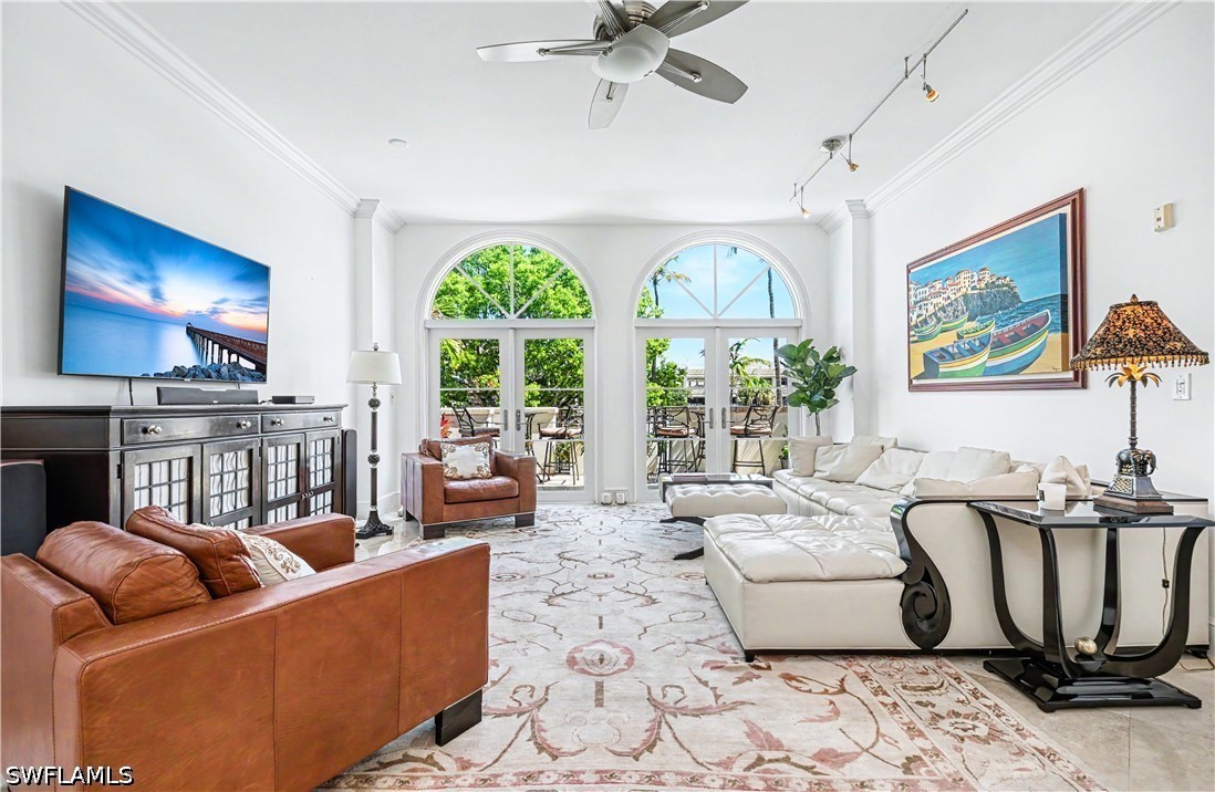 3 Bed Condominium for Sale in Olde Naples, photo 3