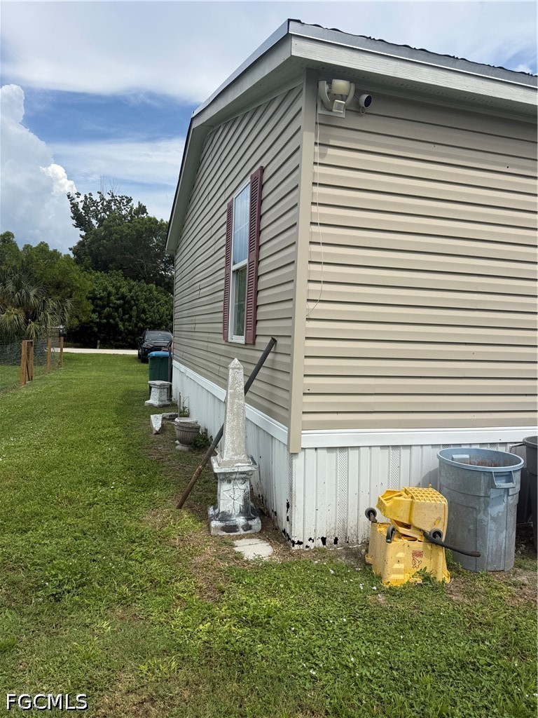 2 Bed ManufacturedHome for Sale in North Fort Myers, photo 3
