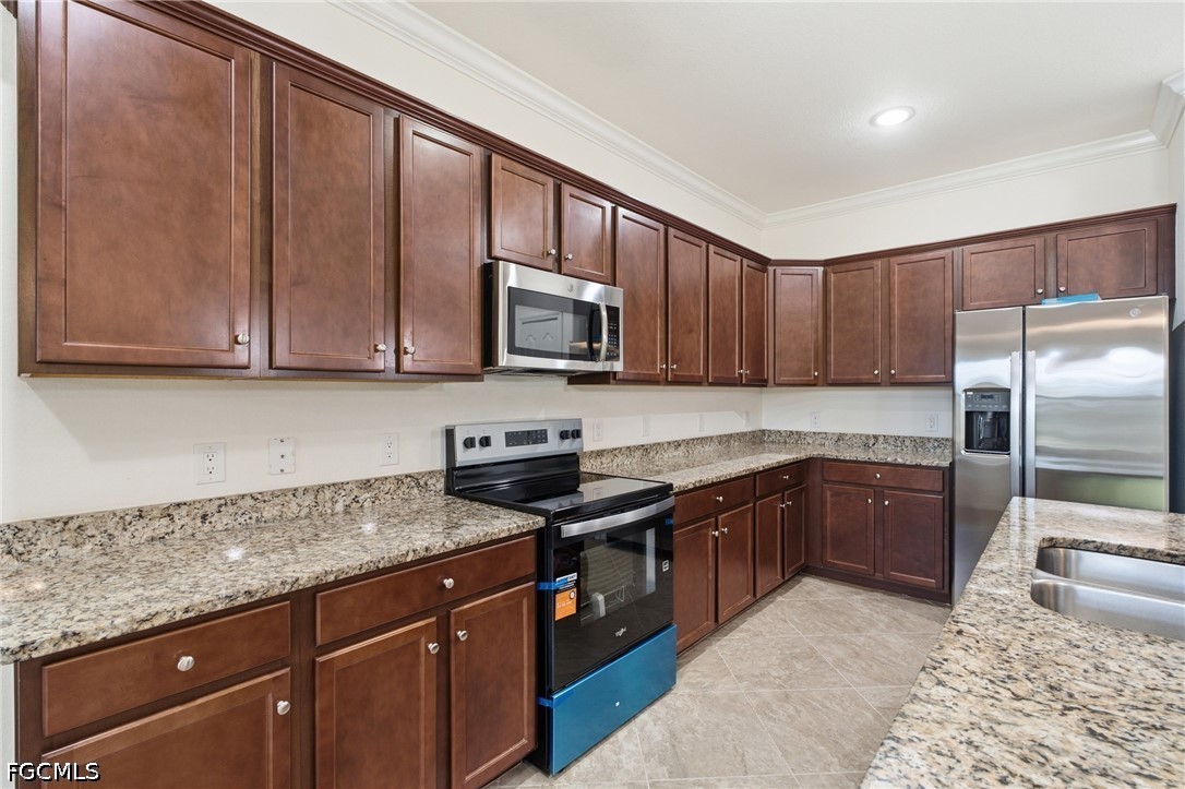 4 Bed Waterfront Home for Sale in Fort Myers, photo 3