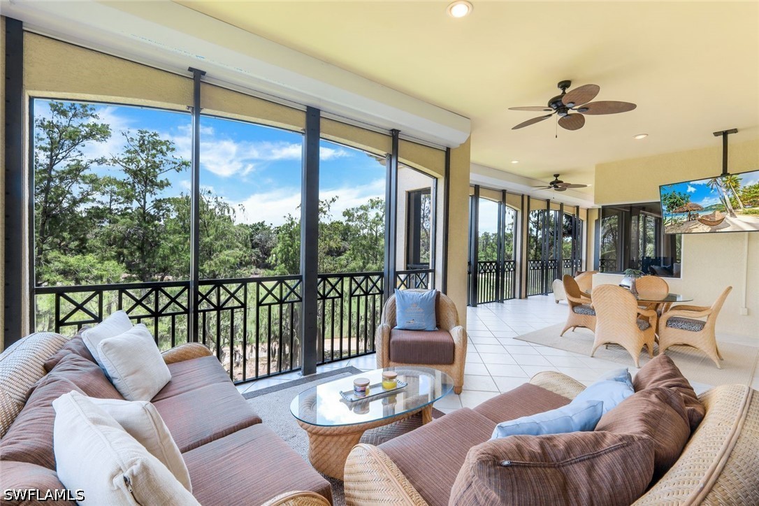 3 Bed Condominium for Sale in Naples, photo 3