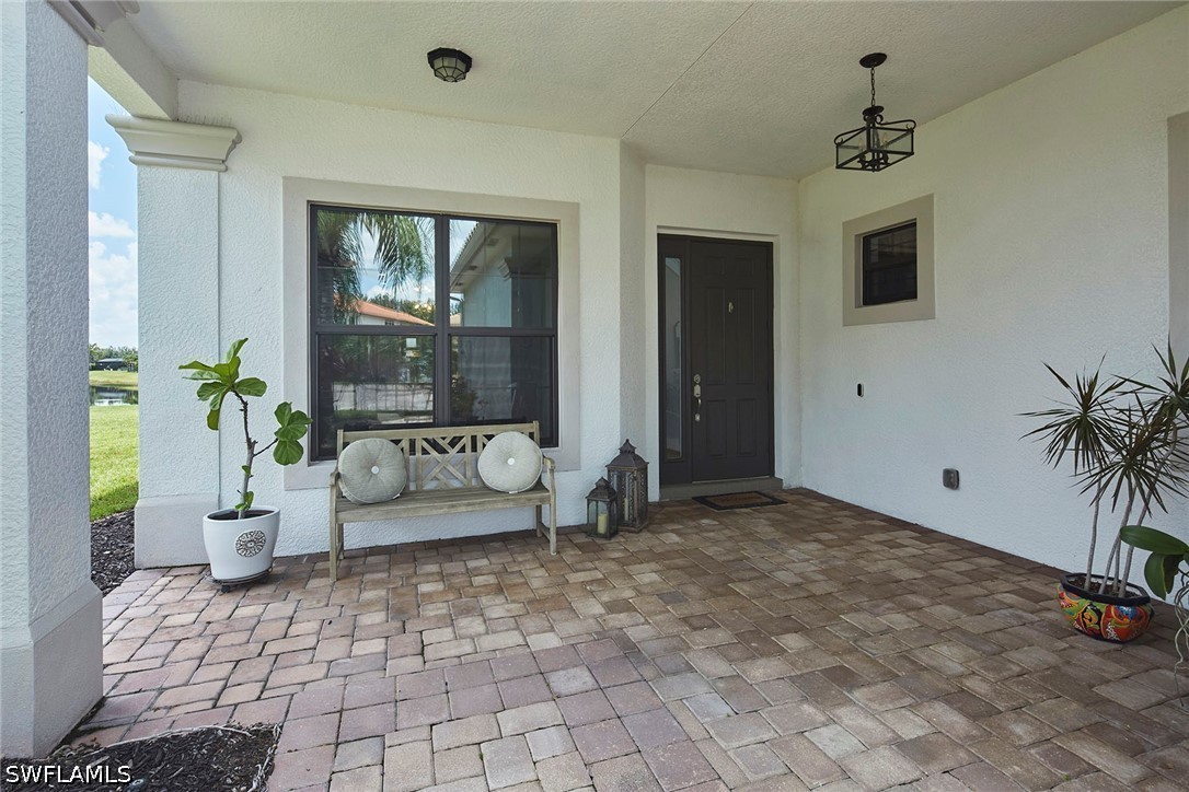 5 Bed Waterfront Home for Sale in Riverstone, photo 3
