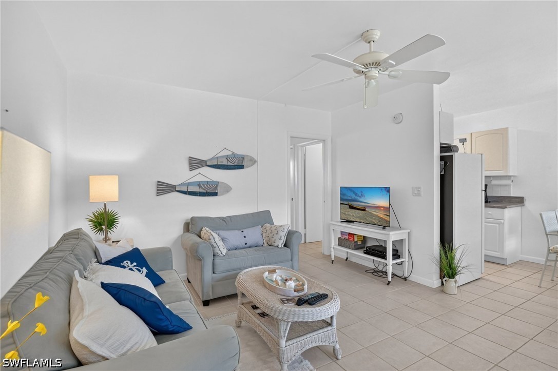 1 Bed Condominium for Sale in Essex House, photo 3