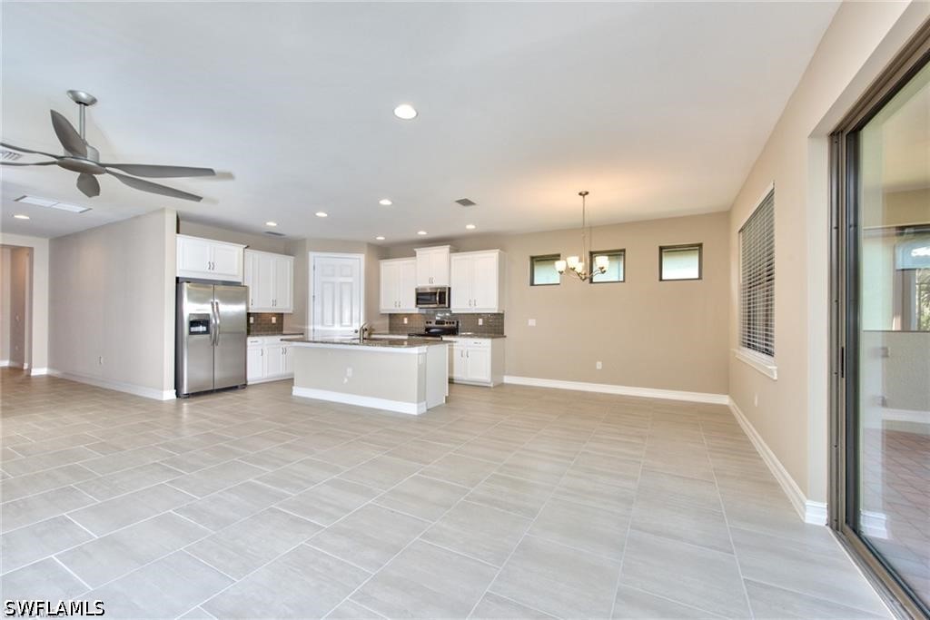 4 Bed SingleFamilyResidence for Sale in Naples, photo 3
