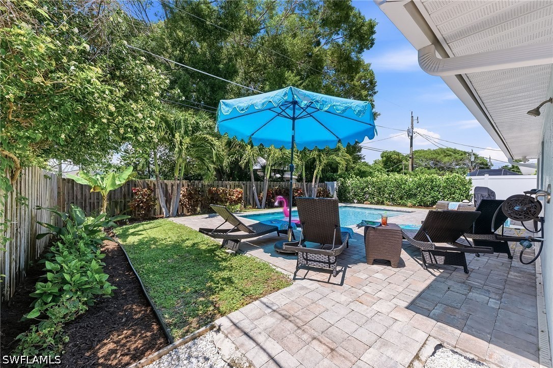 3 Bed Pool Home for Sale in Naples Park, photo 3