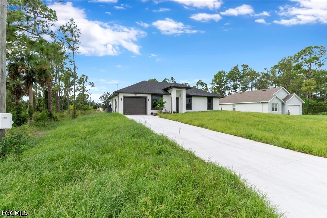 3 Bed SingleFamilyResidence for Sale in Lehigh Acres, photo 3
