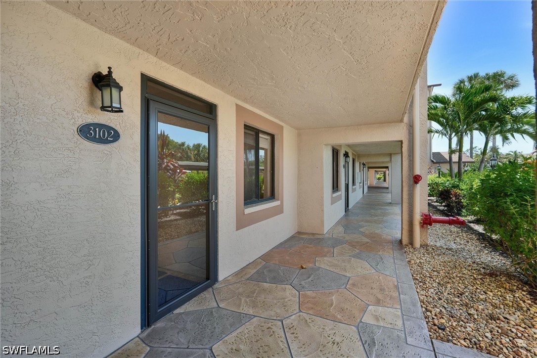 2 Bed Waterfront Home for Sale in Naples, photo 3