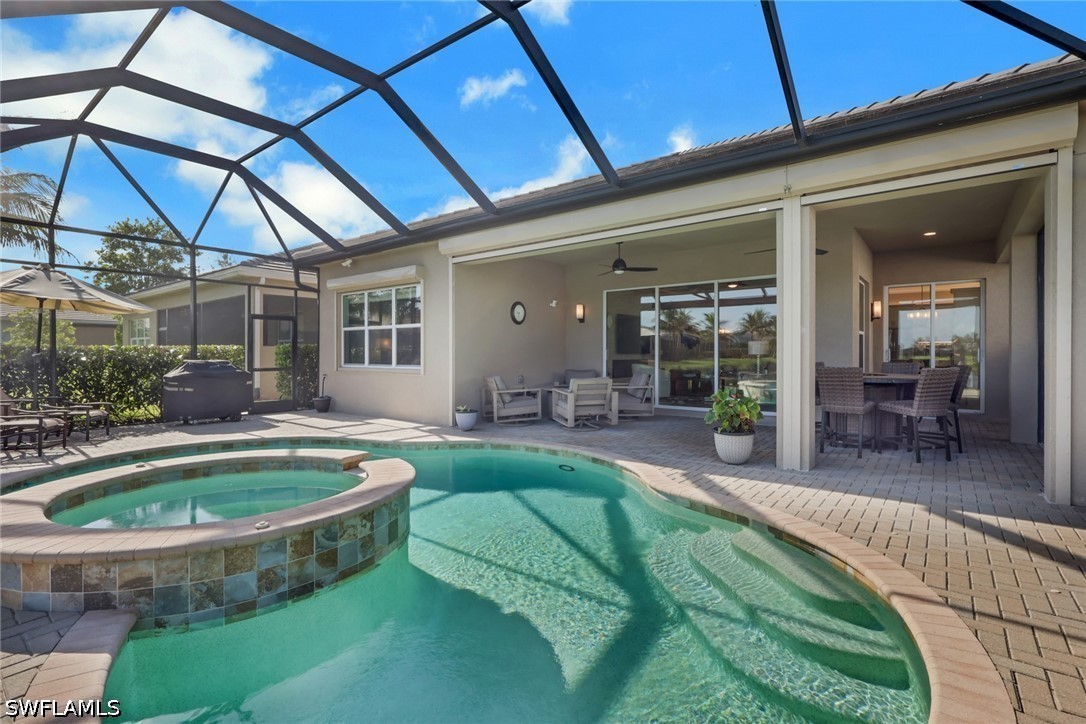 3 Bed Pool Home for Sale in Valencia Bonita, photo 3