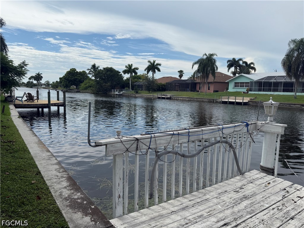 2 Bed Waterfront Home for Sale in Cape Coral, photo 3