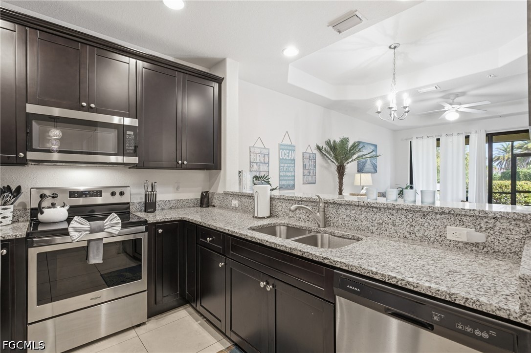 2 Bed Condominium for Sale in Cape Coral, photo 3