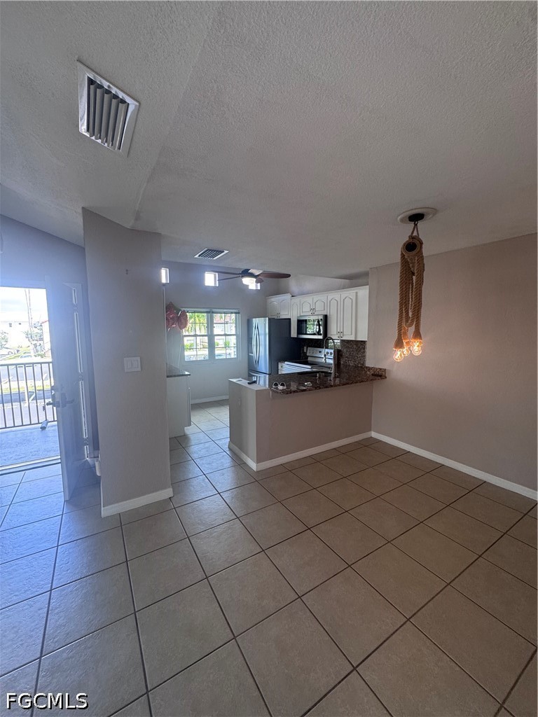 3 Bed Condominium for Sale in Fort Myers, photo 3