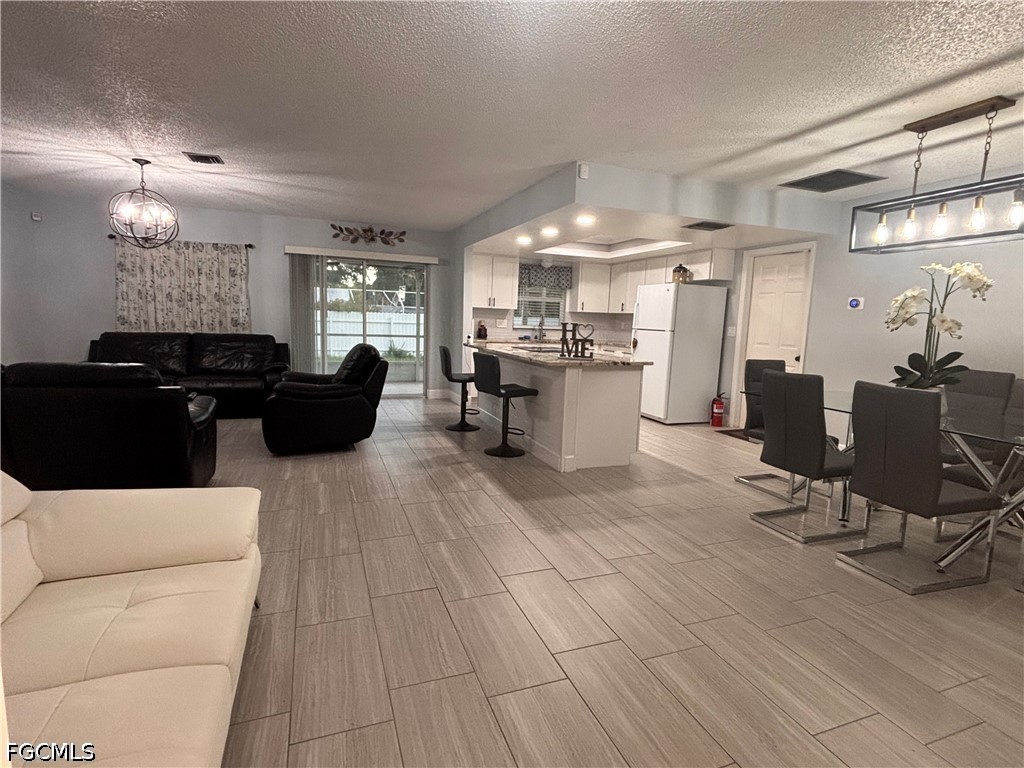 3 Bed SingleFamilyResidence for Sale in Lehigh Acres, photo 3