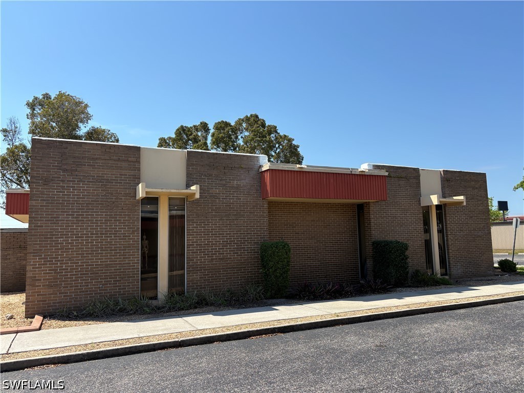 Office for Sale in Fort Myers, photo 3